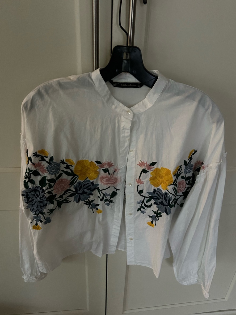 Zara cotton White Floral Embroidered Blouse